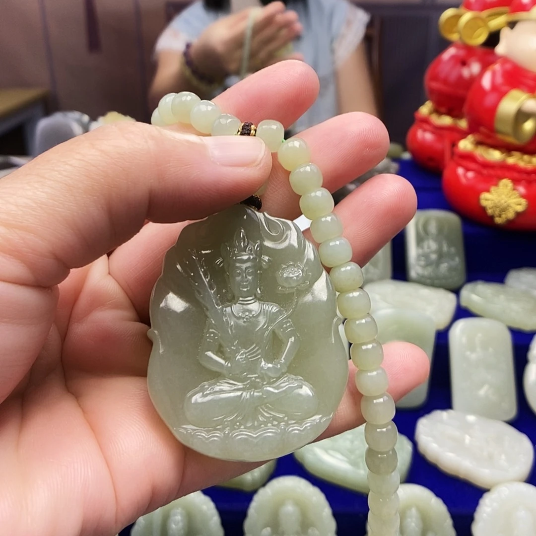 颈饰未镶嵌和田玉