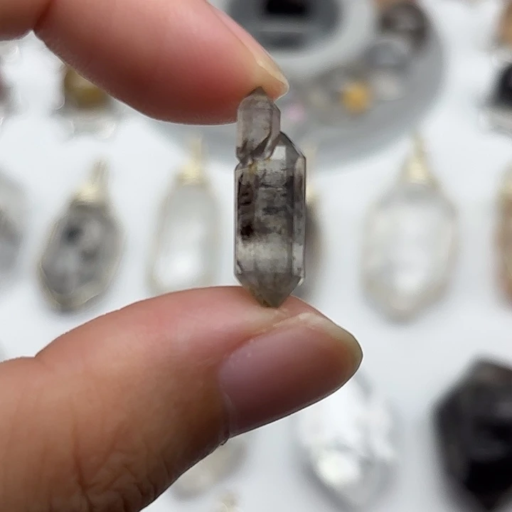 水晶未镶嵌颈饰闪灵钻22mm