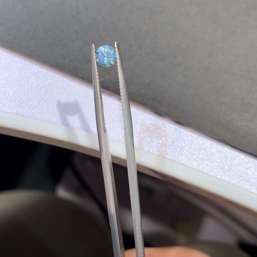 蓝宝石裸石0.66克拉