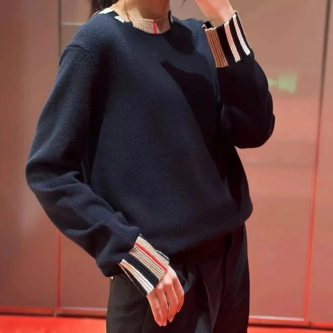 99新 BURBERRY/博柏利 梅芙 黑色格纹毛衣 m码