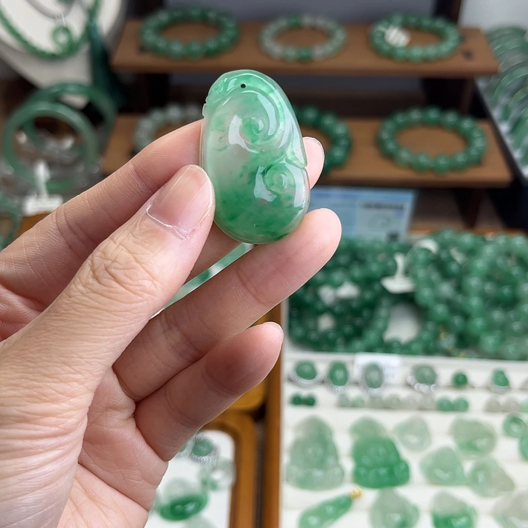 石英质玉（非洲翠）未镶嵌吊坠(不含链)如意吊坠