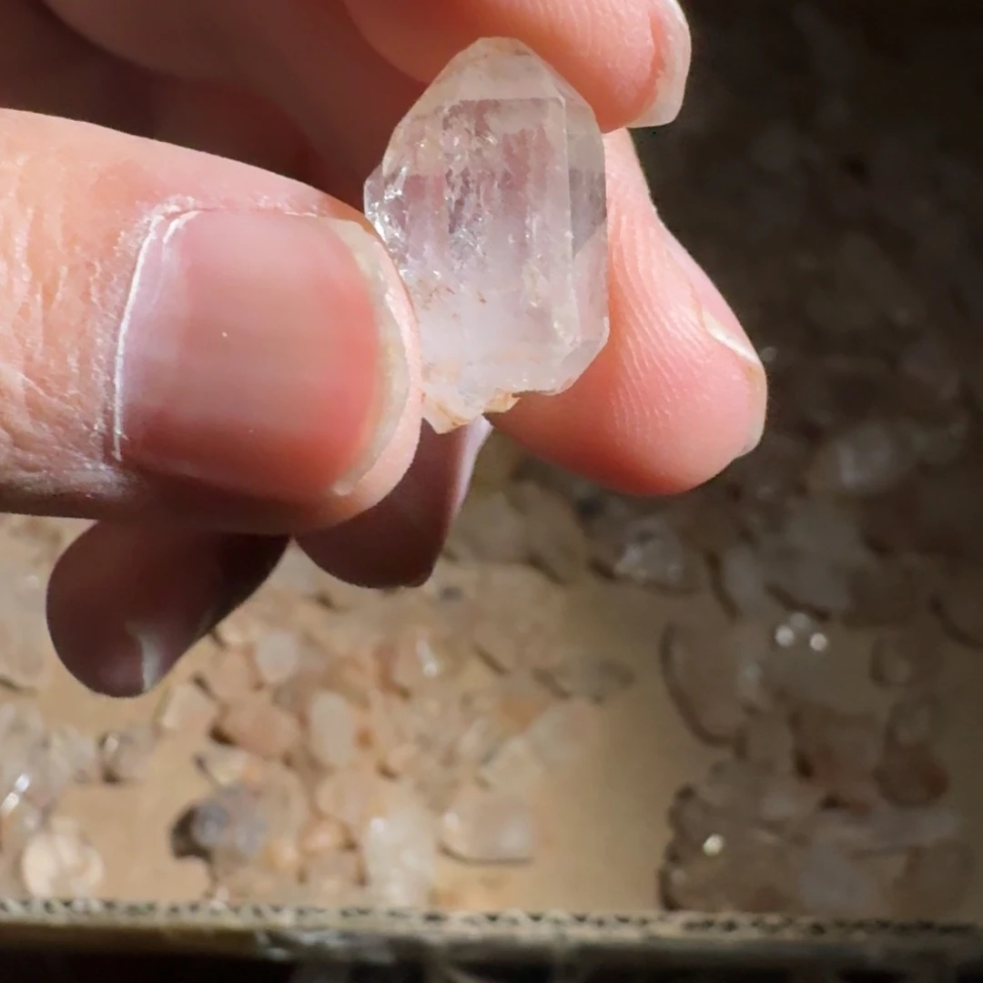 梅**八月下珠宝严选矿物