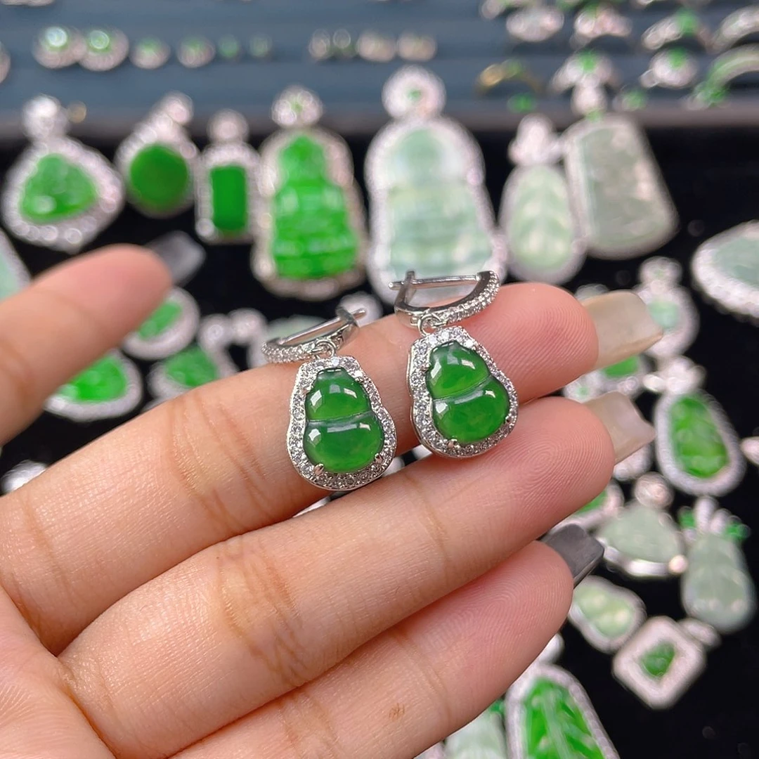 未镶嵌翡翠耳饰葫芦