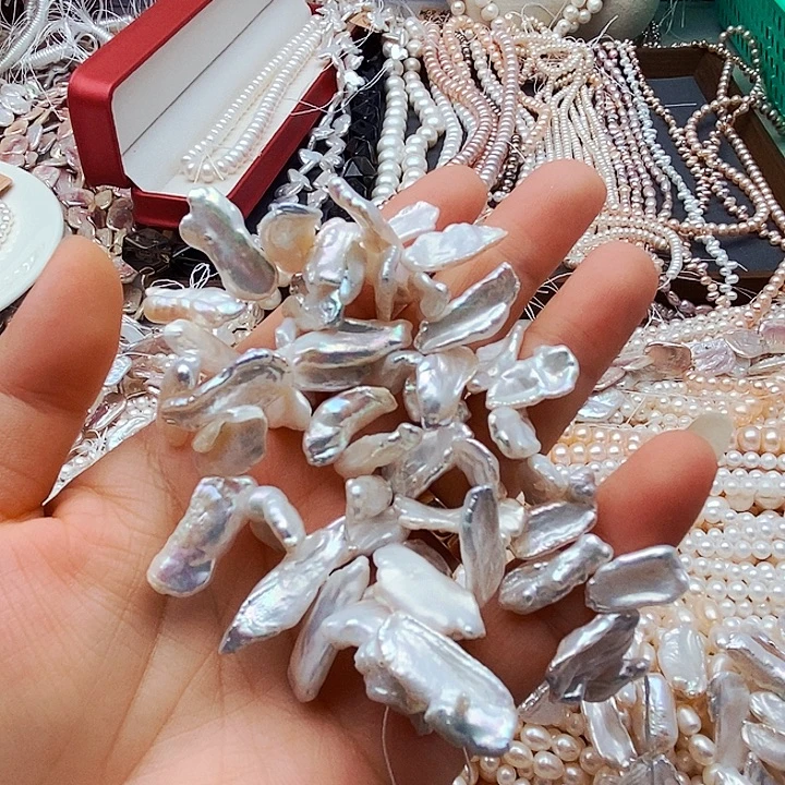 玛瑙/玉髓未镶嵌珠宝半成品一条巴洛克花瓣珍珠半成品