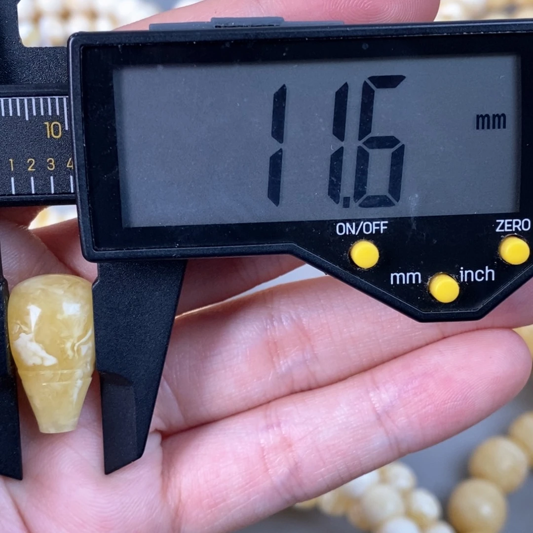 蜜蜡未镶嵌珠宝奇石1.9g