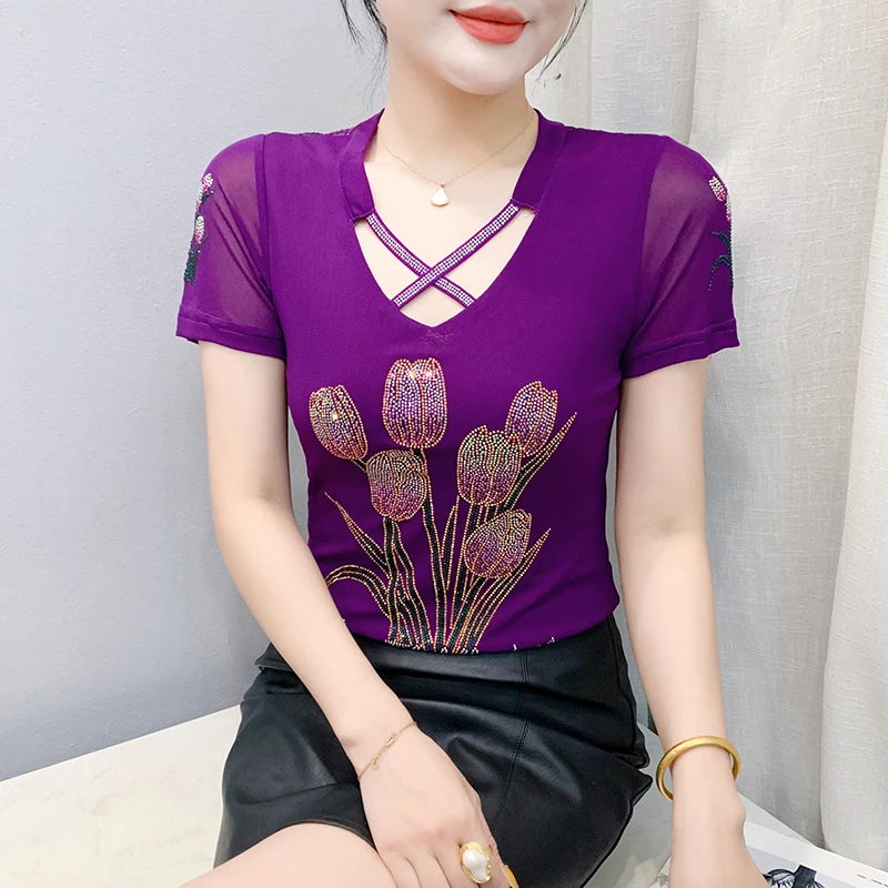 时尚高端烫钻花朵交叉V领摩登上衣气质跳舞服装新款网红短袖小衫