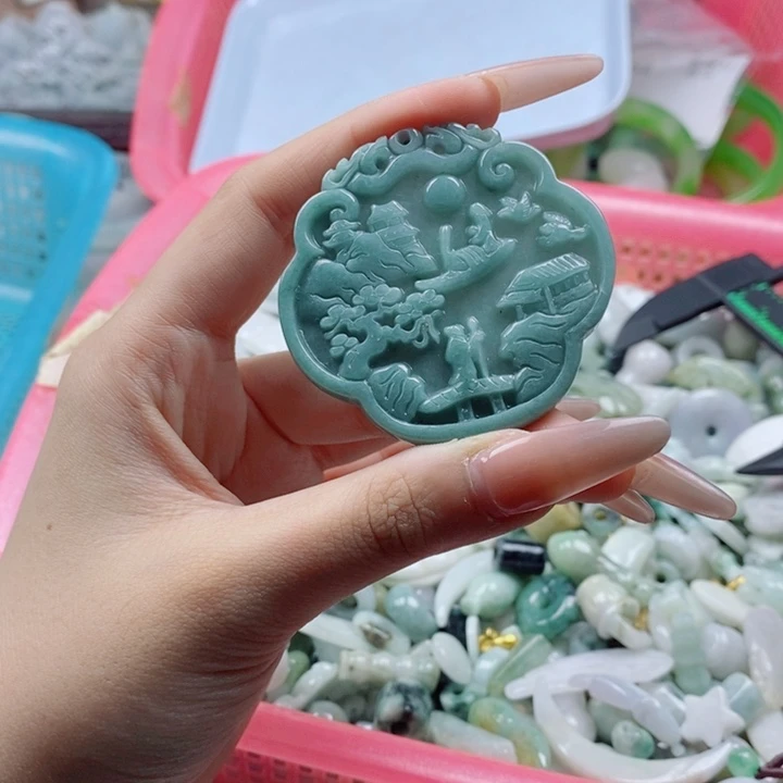 翡翠未镶嵌颈饰翡翠
