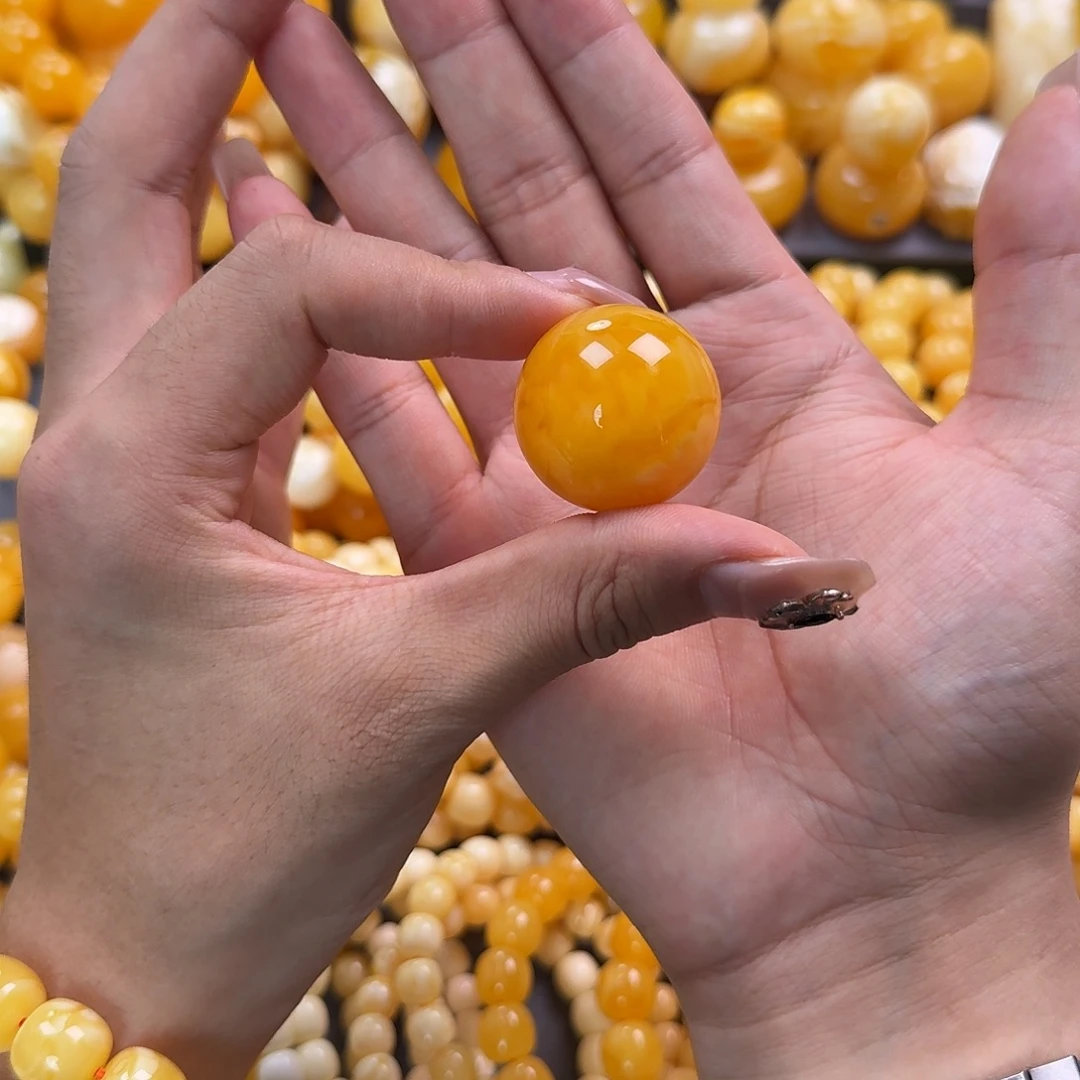 蜜蜡未镶嵌珠宝奇石30mm 15.16g