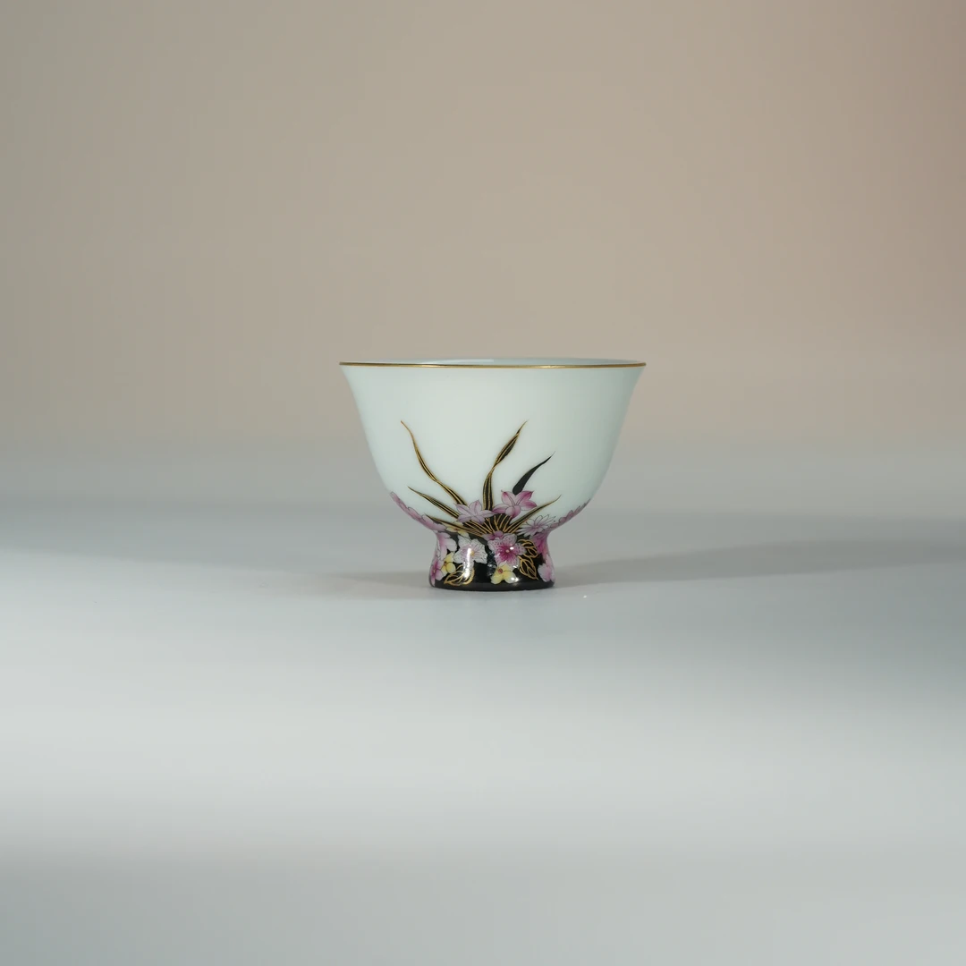 【央广甄瓷】 合吾  黑地繁华品杯