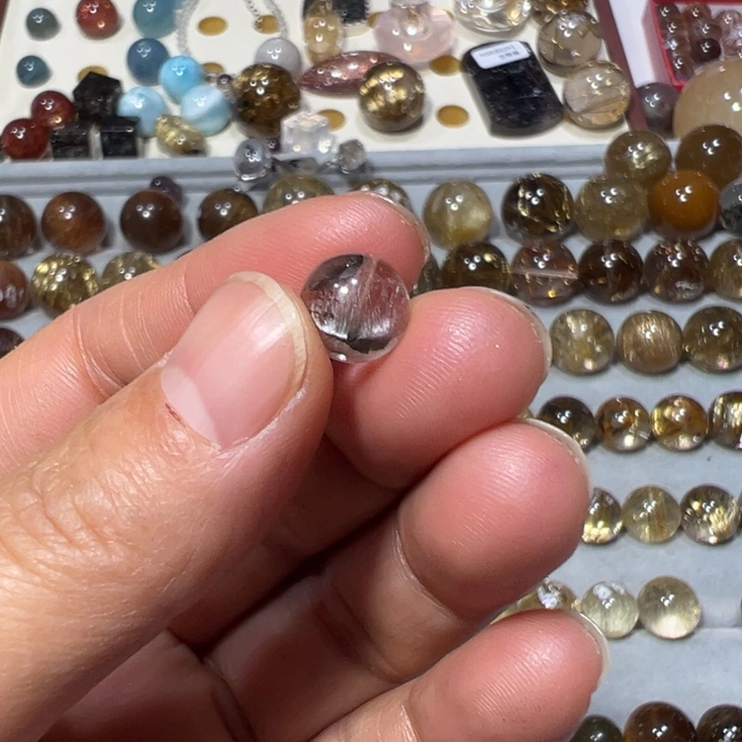 颈饰水晶未镶嵌天然水晶