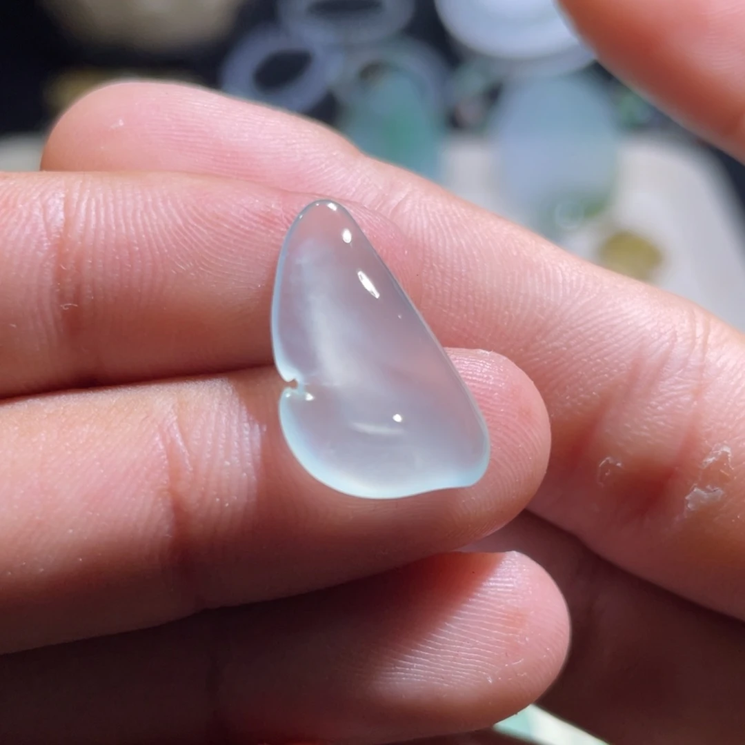 颈饰未镶嵌翡翠随形