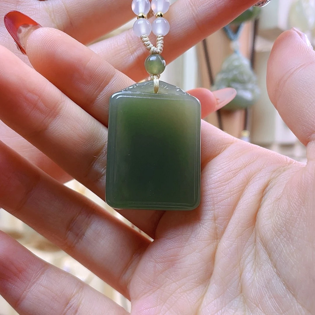 和田玉吊坠(赠链)未镶嵌小*茶