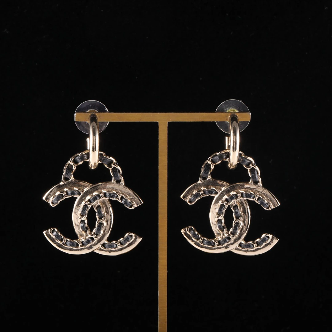 95新 Chanel/香奈儿 【黑黑】 合金 22P 双C logo 皮穿链 耳环