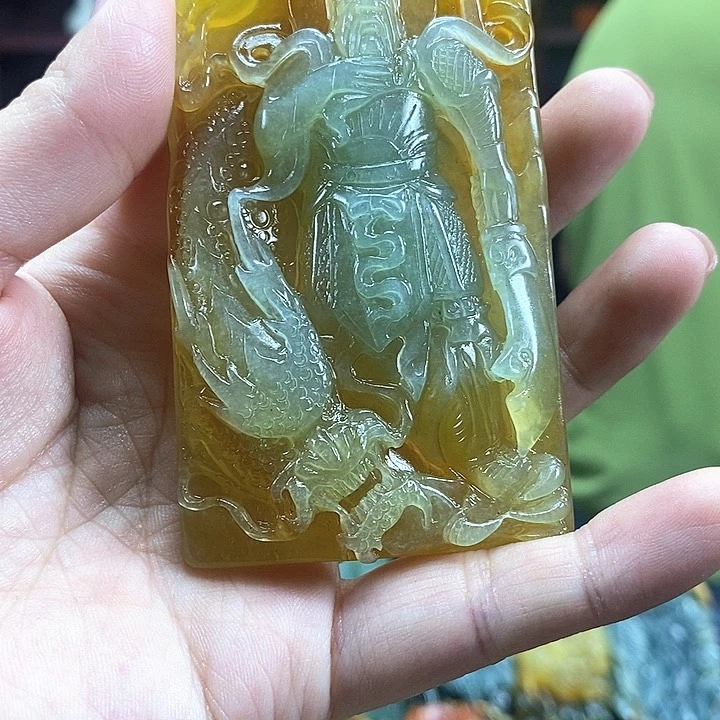 蛇纹石玉未镶嵌吊坠