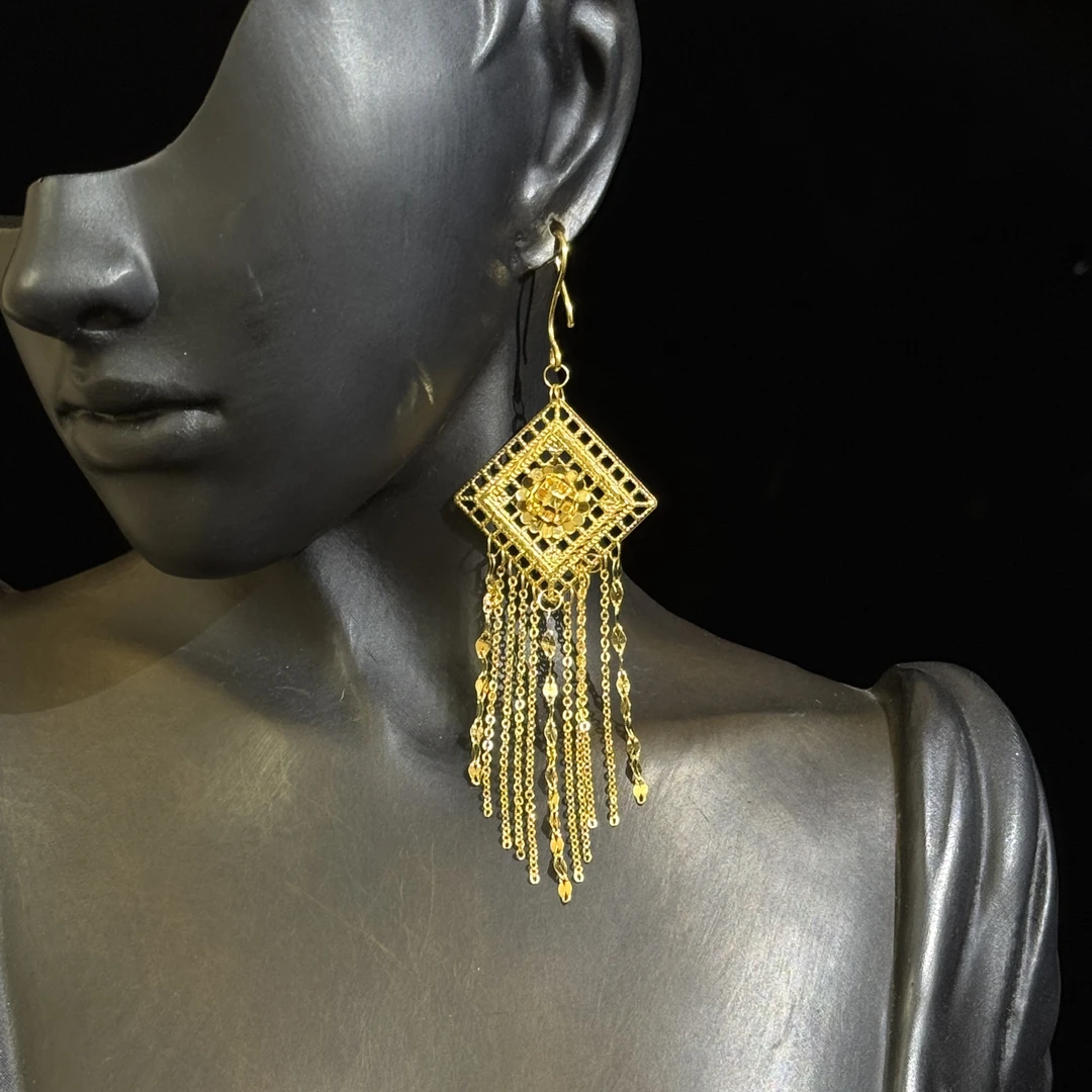 A播   足金999   6.72g   耳饰