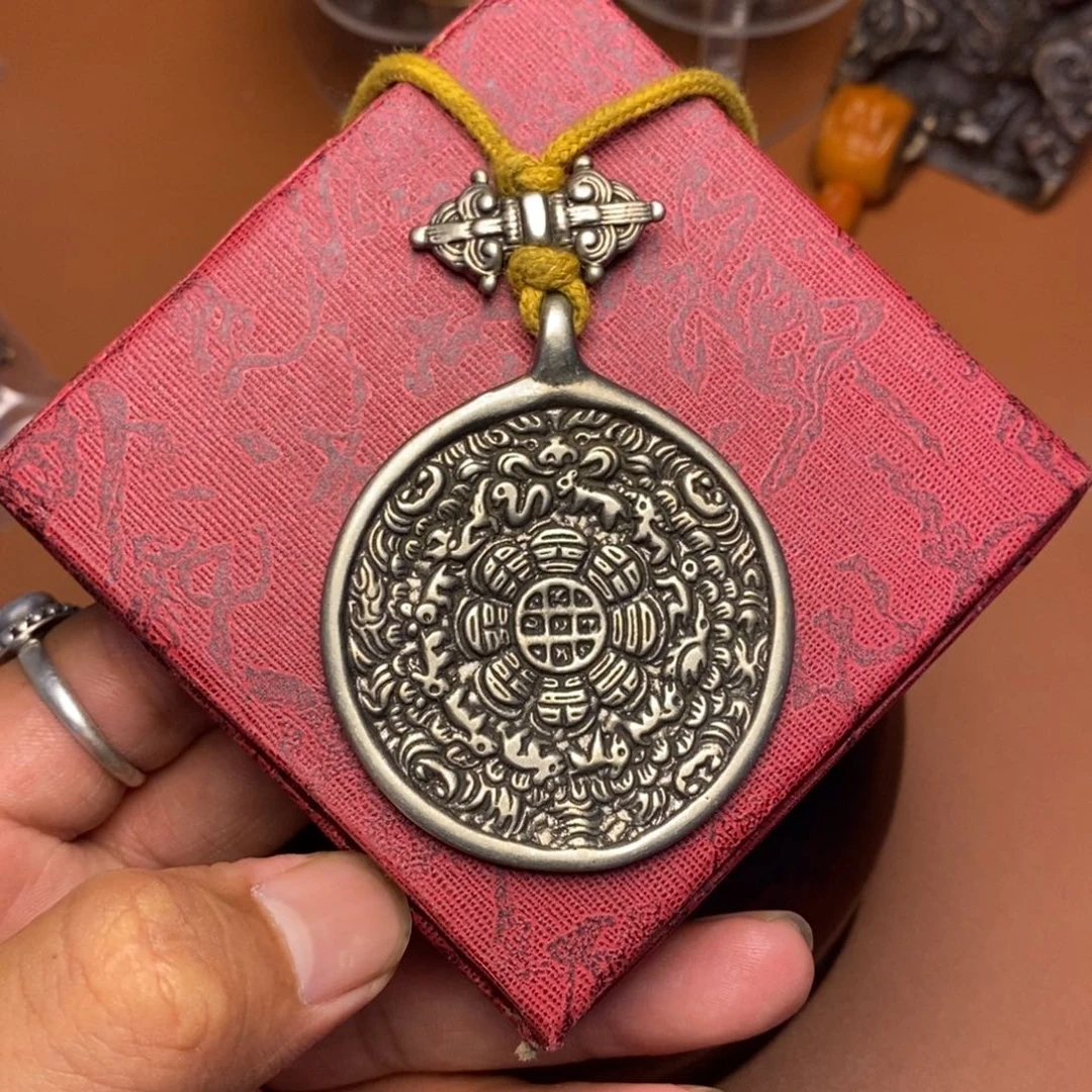 泥塑麟藏传牌子……