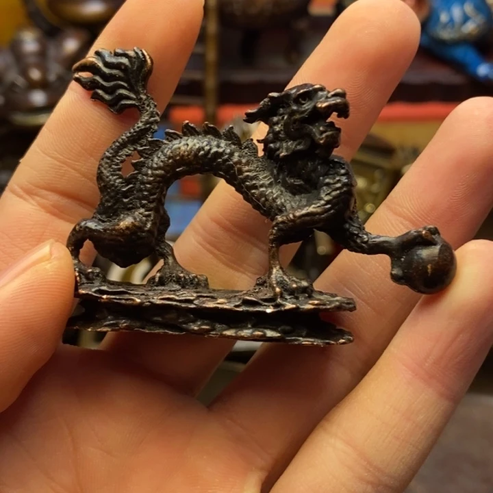 铜器摆件做工精良