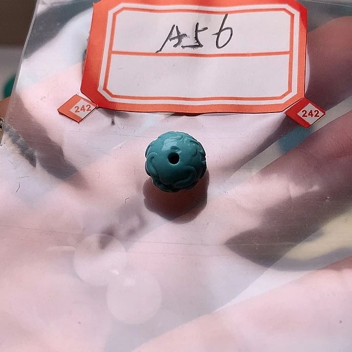 南红玛瑙未镶嵌珠宝奇石