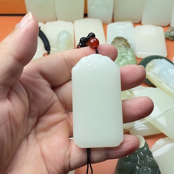 时**转平安牌男女同款精品吊坠