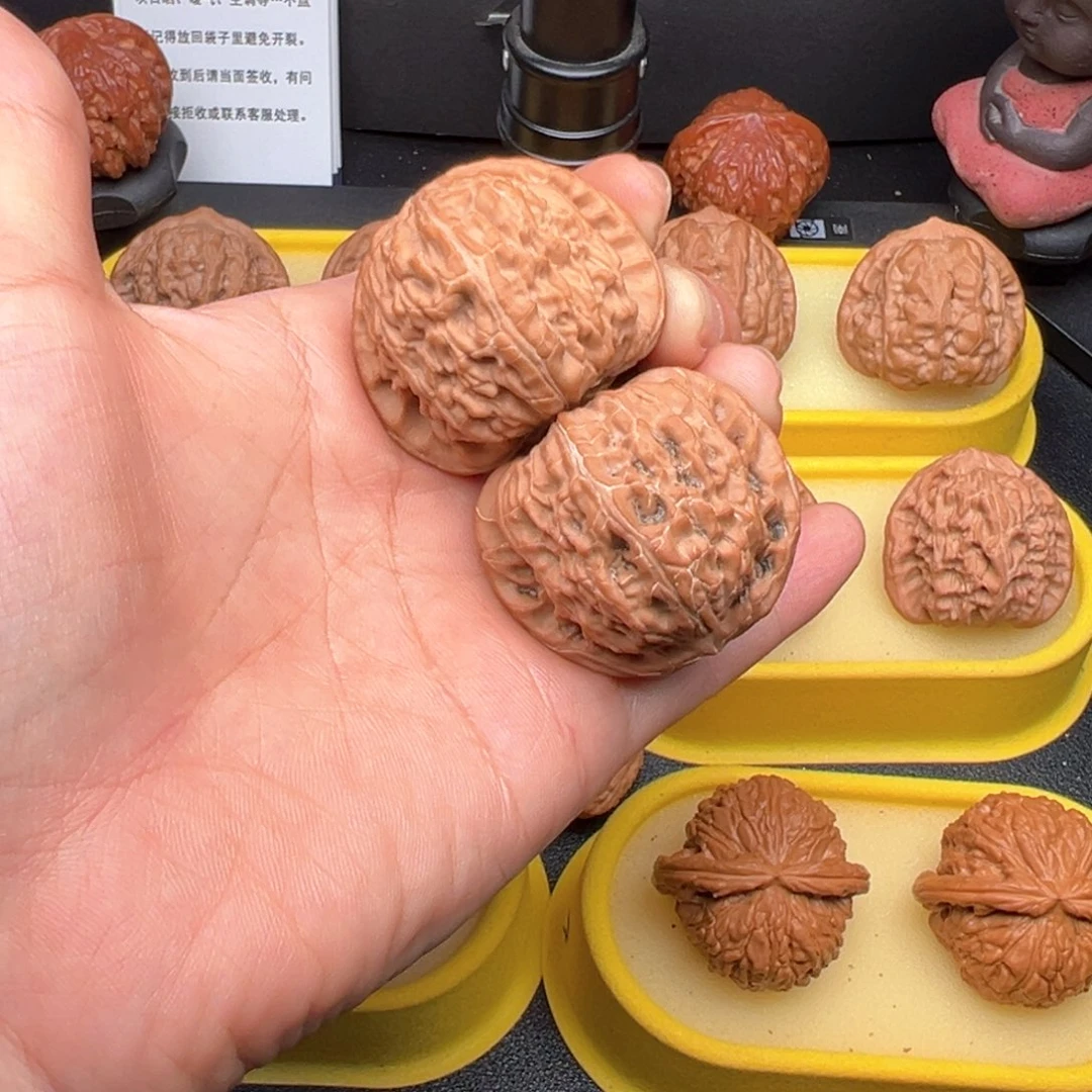 把件核桃40白狮子全品