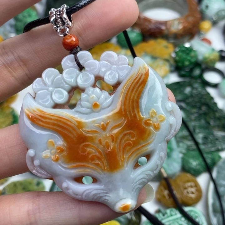 颈饰未镶嵌翡翠我****…