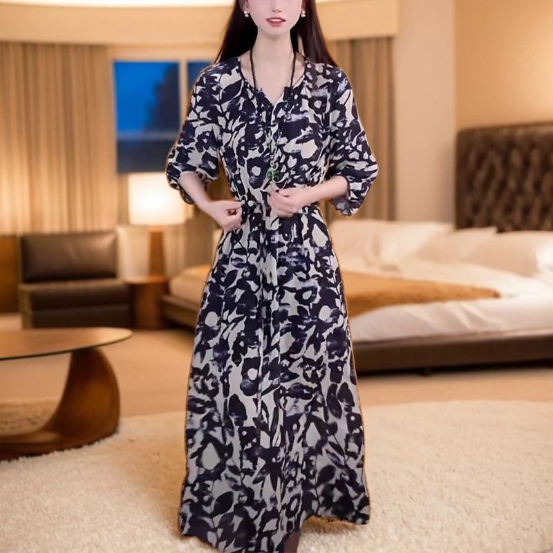 法式复古高贵气质连衣裙女2025夏季新款长裙高端显瘦减龄度假裙子