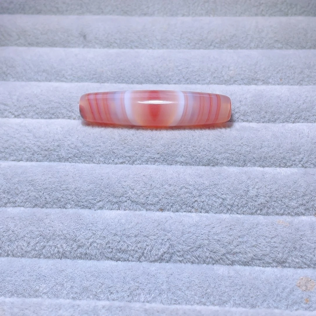 梁***生玛瑙/玉髓未镶嵌珠宝半成品