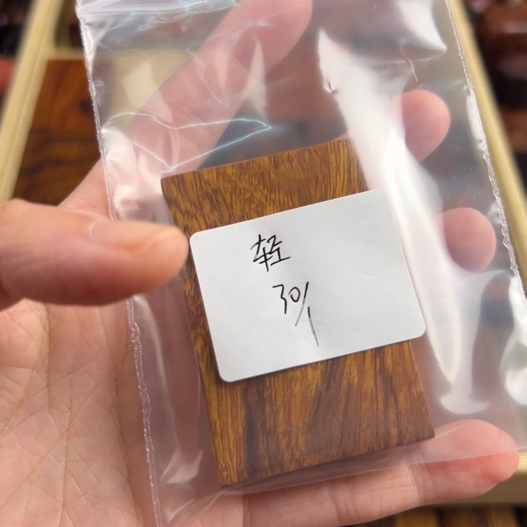 轻***的美国沙漠铁满金牌子