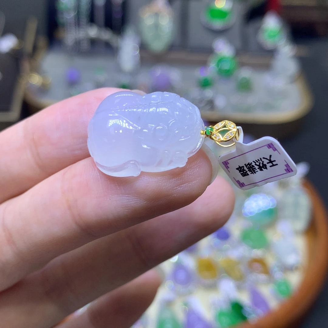 翡翠18K金镶嵌颈饰翡翠吊坠项链