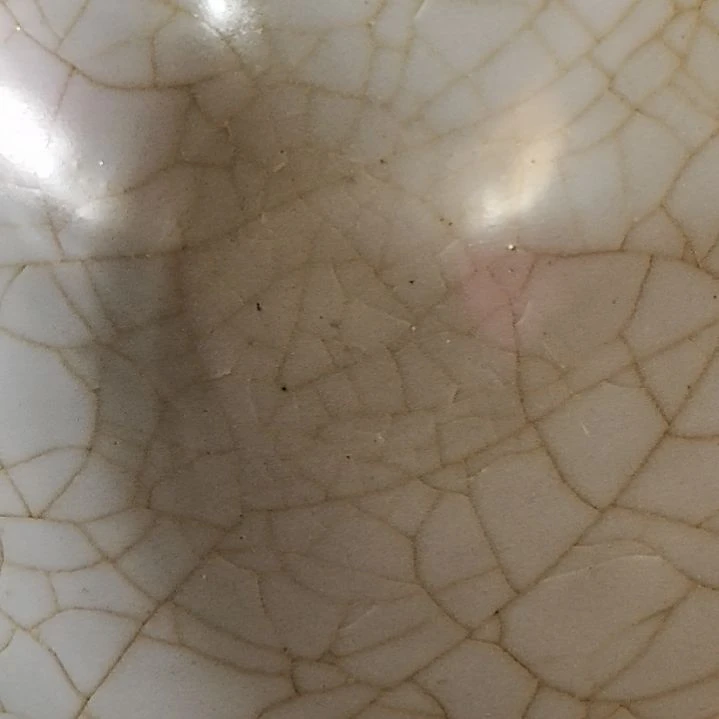 用***户单色釉瓷器，完整器一个