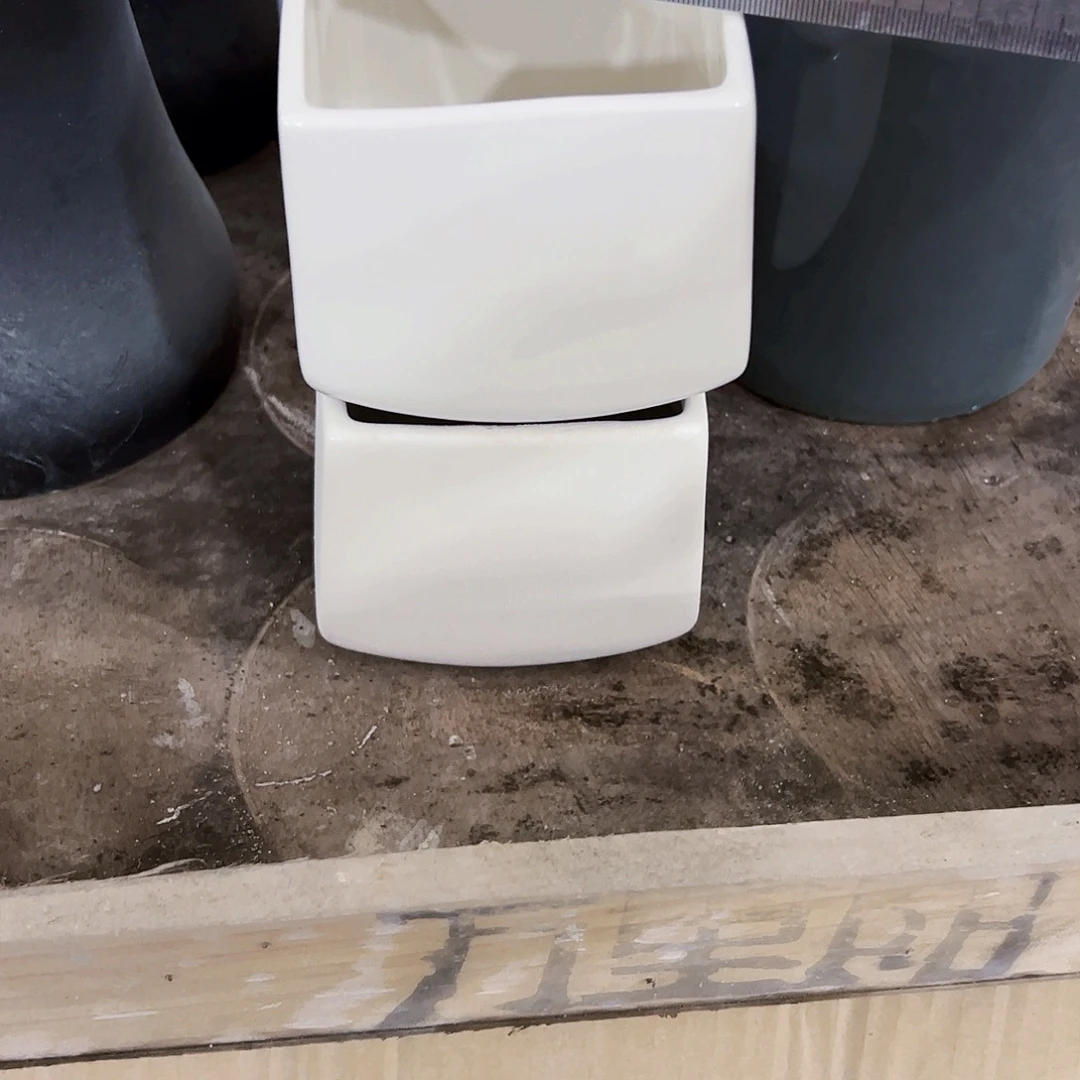 有孔，外贸尾单陶瓷花盆凑单10米包邮