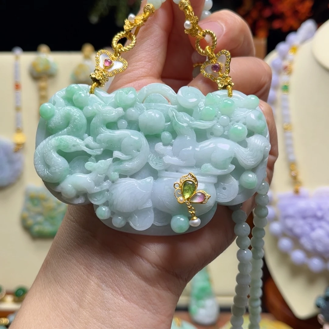 翡翠颈饰未镶嵌天然翡翠