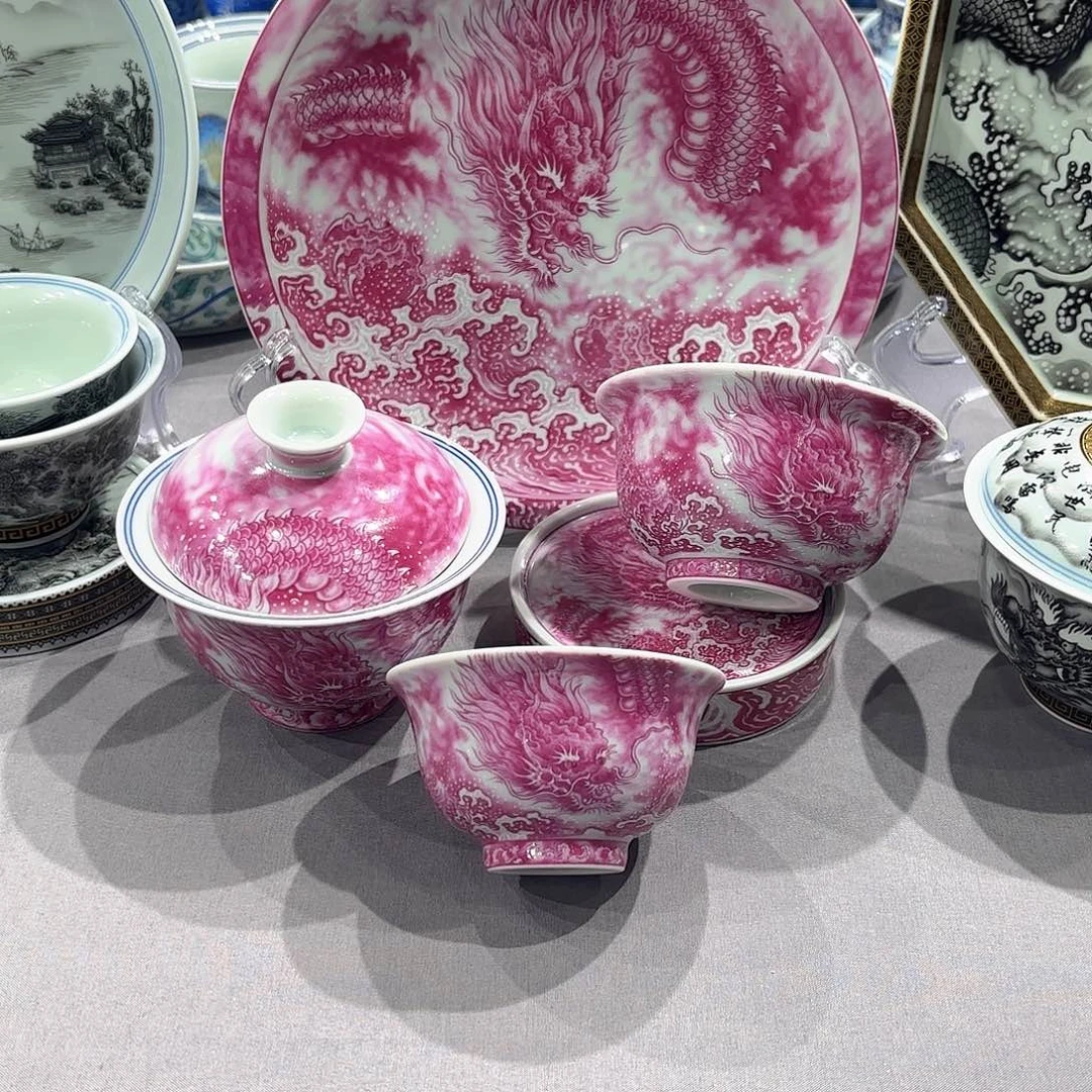 瓷片景德镇陶瓷学院副院长兼美术