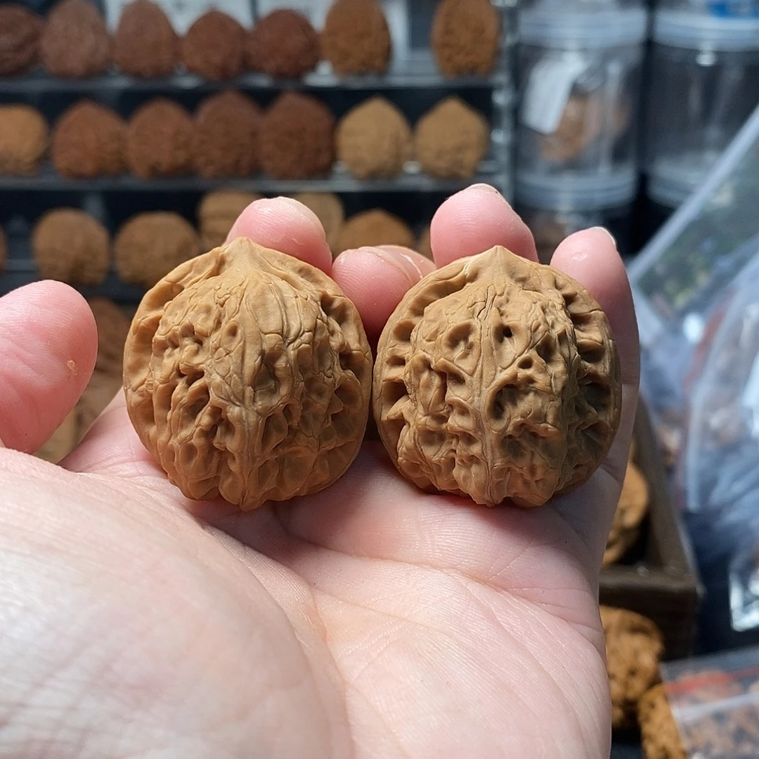 1文玩核桃火麒麟35-514