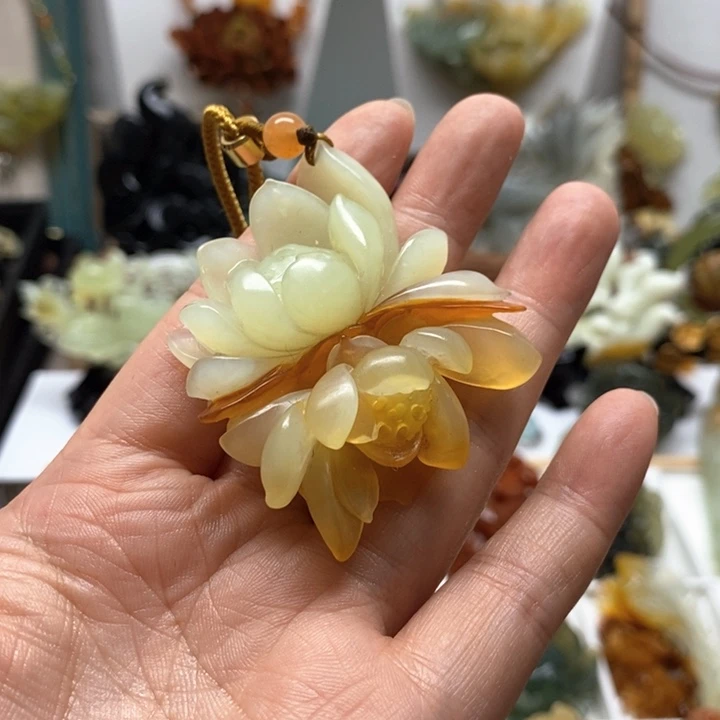 未镶嵌蛇纹石玉颈饰