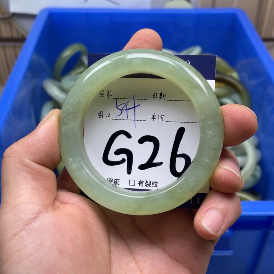 岫玉手镯手镯未镶嵌