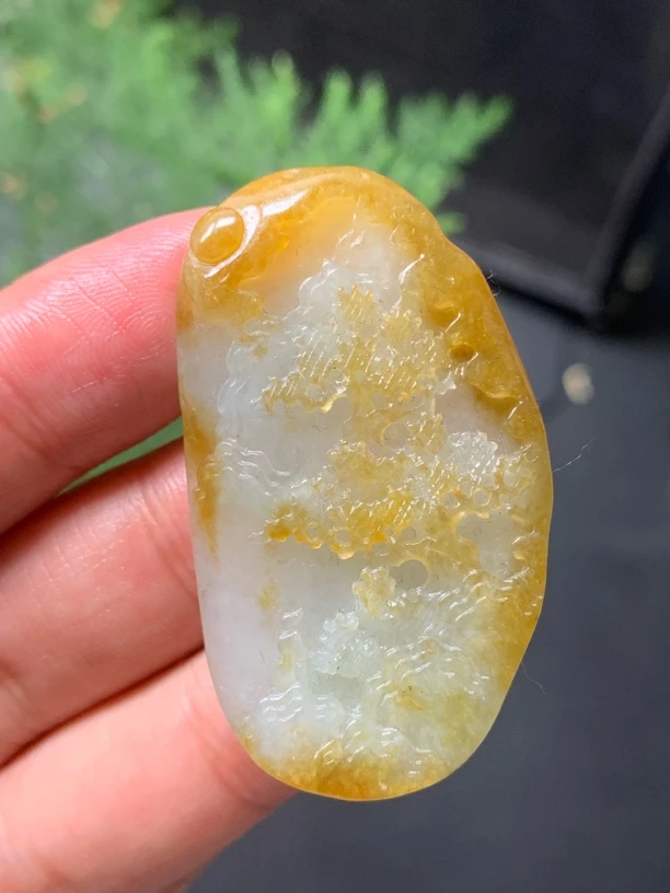 纯天然缅甸A货翡翠特色毛货冰黄翡摘色山水