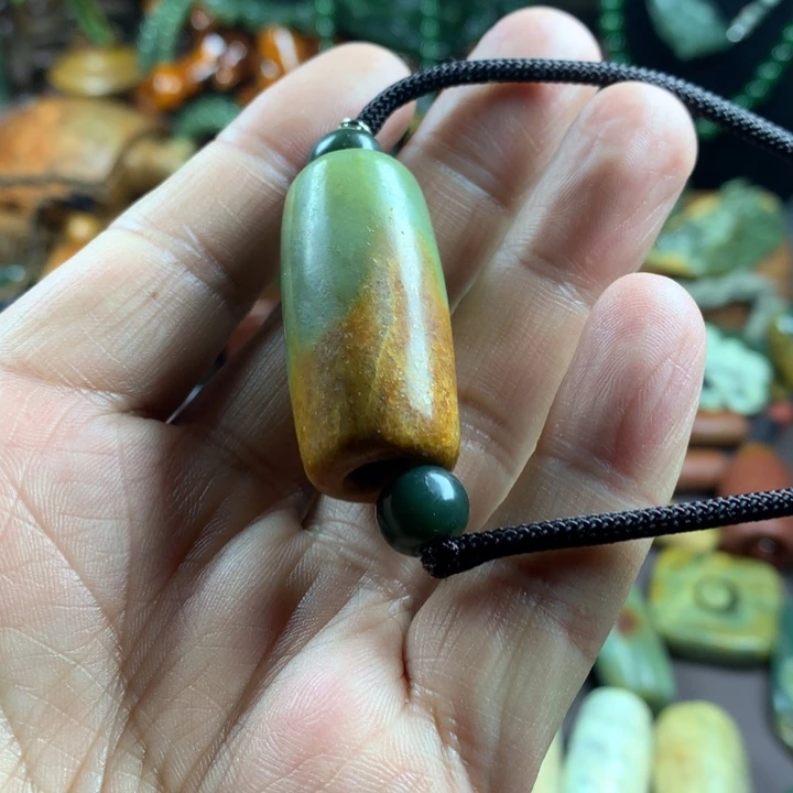 岫岩河磨玉（透闪石质玉）吊坠未镶嵌巴**合