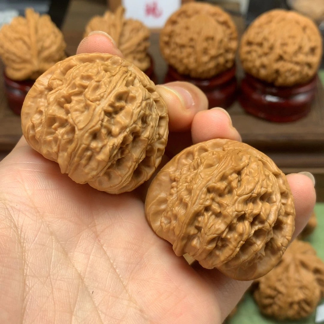 文玩核桃吊坠40球白