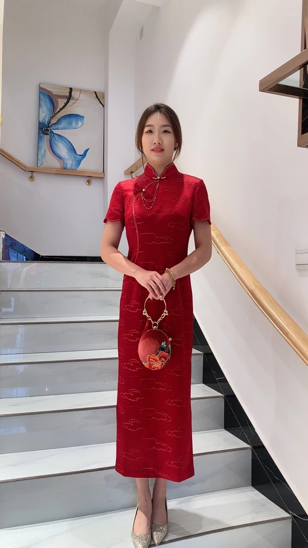 六礼170802衣长121四色暗纹祥云烫钻婚礼宴会敬酒服高级醋酸旗袍