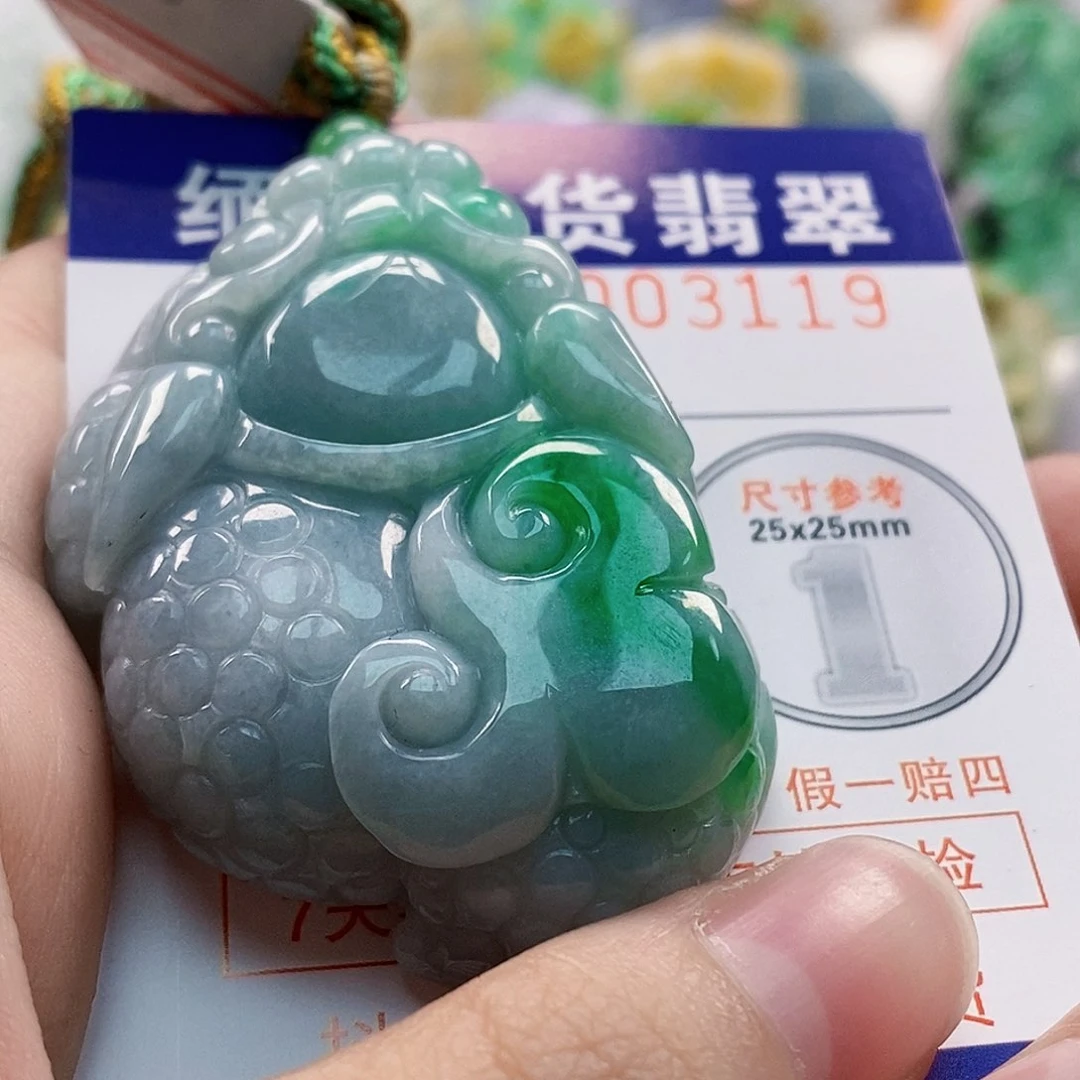 吊坠(不含链)未镶嵌翡翠