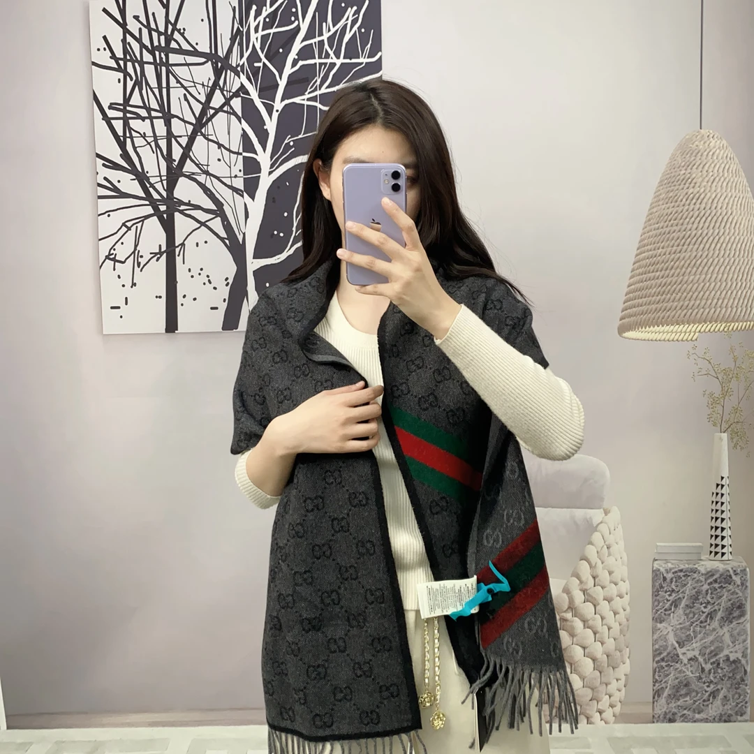 99新 GUCCI/古驰 麦殿/羊绒围巾35*180红色/240718QHY9W01