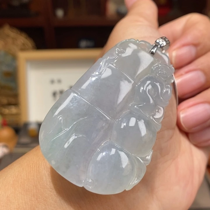 【闪购商品】颈饰18K金镶嵌翡翠40