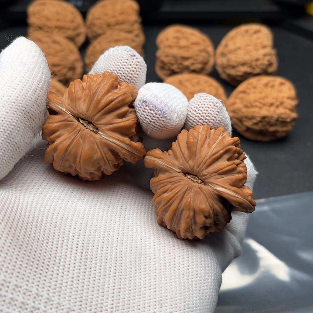 不***、文玩核桃吊坠汉高楼