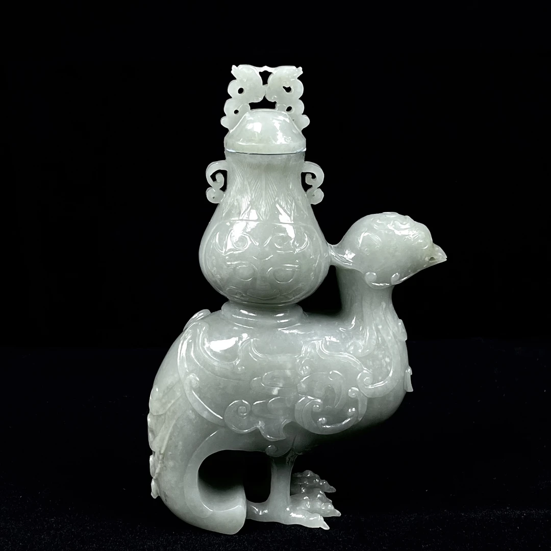 和田玉雕凤型尊