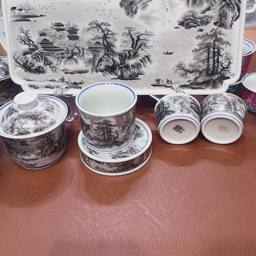 摆件景德镇陶瓷研究所工作多年