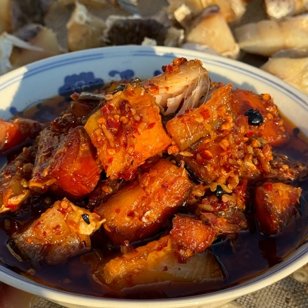 咸香辣酒糟鱼农家腌制腊鱼块手工制作香辣口开胃下饭菜鄱阳小米豆