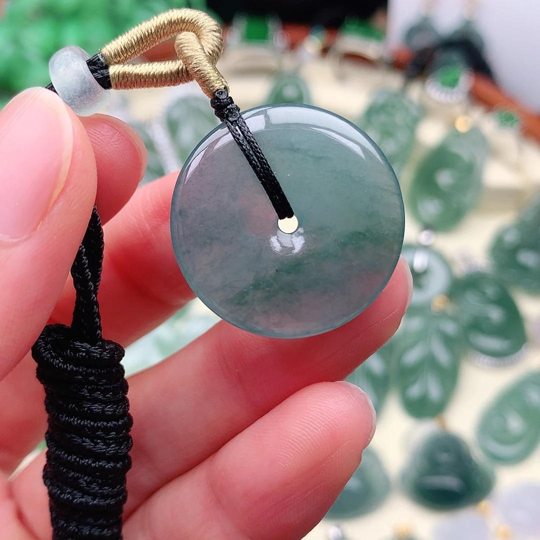 翡翠未镶嵌颈饰吊坠