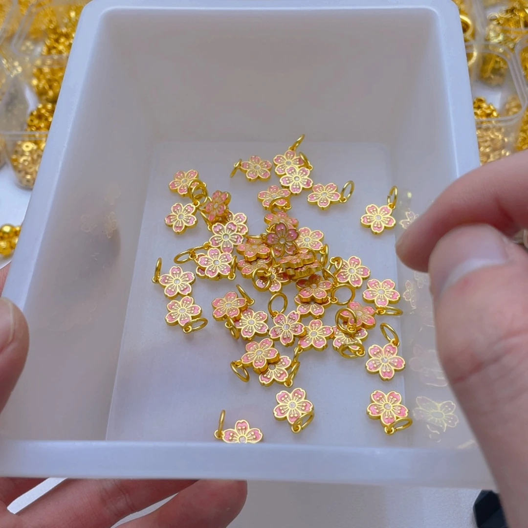 锆石铜合金珐琅彩桃花吊坠2颗