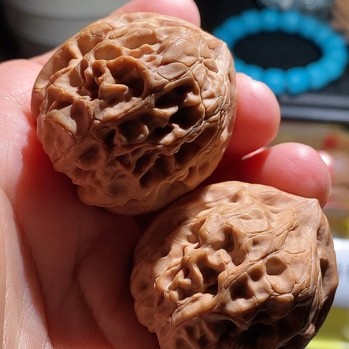 【闪购商品】吊坠文玩核桃九龙方尊